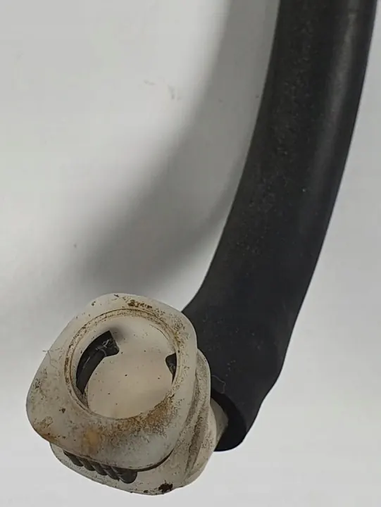 Tuyau Lave-Phare Volvo OE - État Utilisé image 3