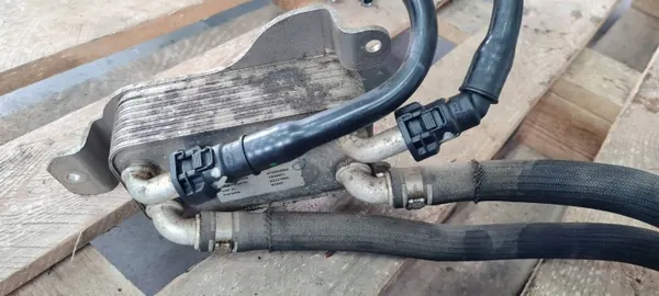 Maserati Quattroporte VI Automaatbakkoeler OEM 670002934 image 3