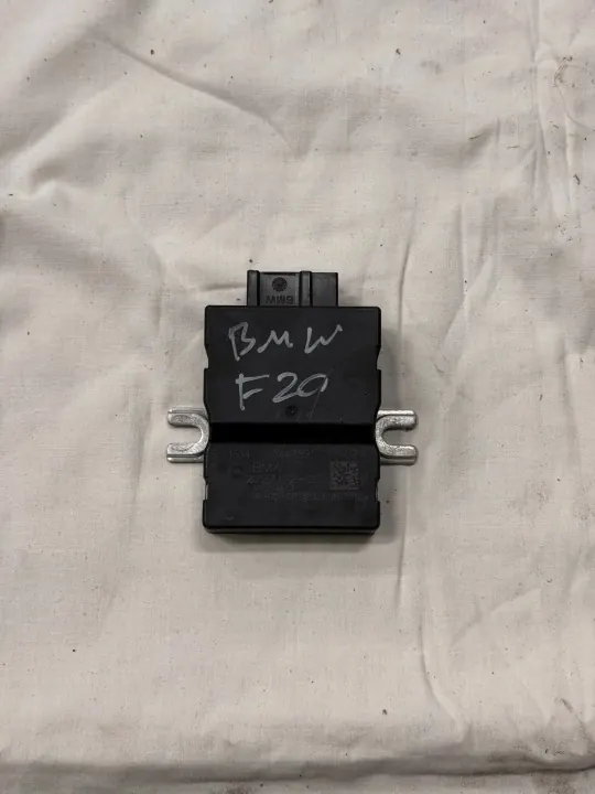 Bränslepumpsstyrenhet OEM 2227172-00 BMW F20 image 2