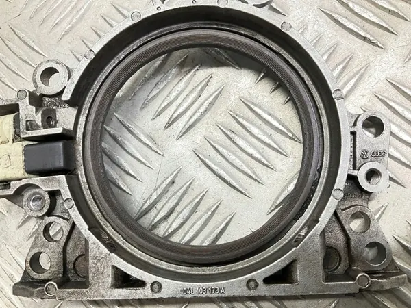 Generator Skoda Octavia Mk3 2013 04L103173A image 6