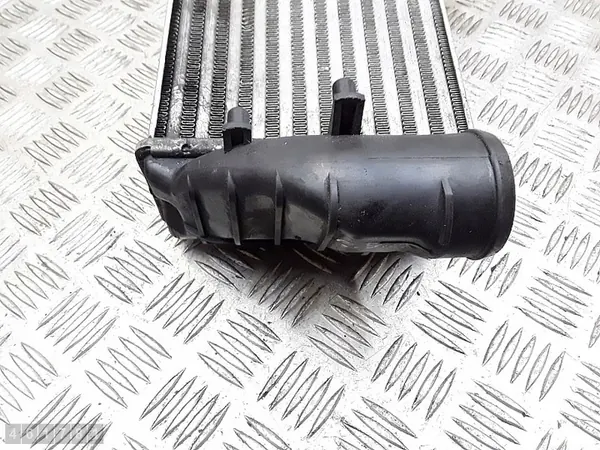 Audi A4 Kylare 2001 2500tdi OEM 059145806 image 4