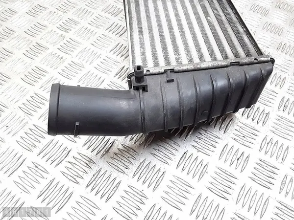 Audi A4 Kylare 2001 2500tdi OEM 059145806 image 5