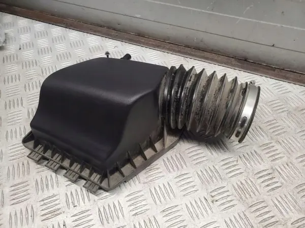 Luftfilterhus OEM 72142849 för Chrysler Pacifica image 7