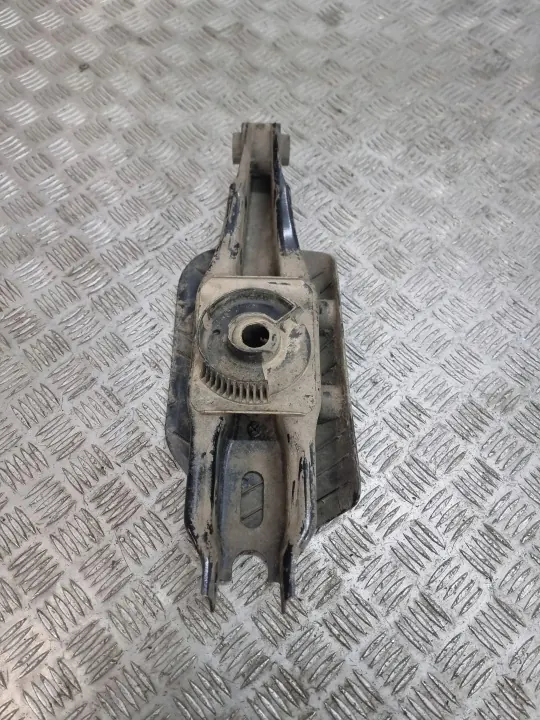 Bakre fjäderfäste OEM 1EA505311E höger sida Cupra image 3