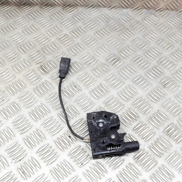 Vänster motorhuvslås Audi A6 Allroad 4G0823509D image 3