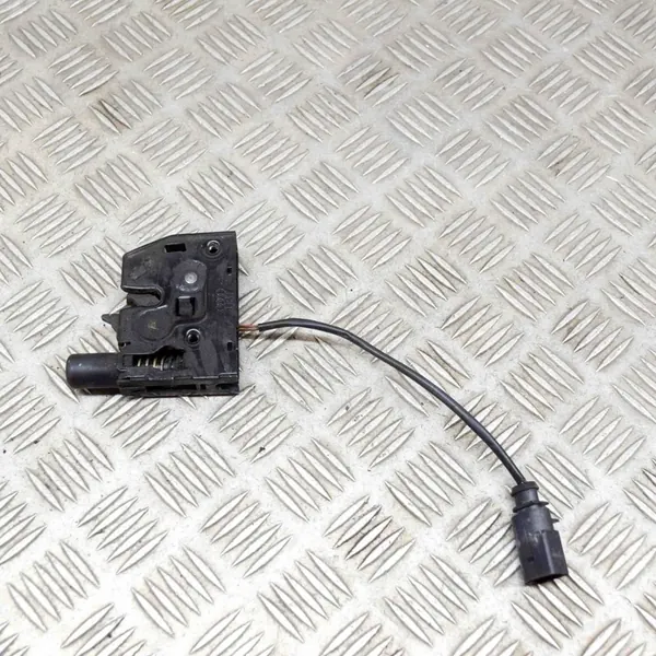 Vänster motorhuvslås Audi A6 Allroad 4G0823509D image 4