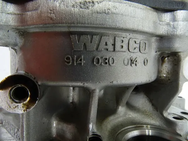 Olje pump BMW 2.0D N47 E90 E60 E87 F30 F31 image 6