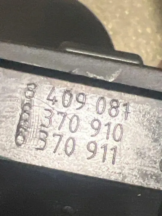 Taka-ilmastointiristikko OEM 8370910 BMW X5 E53 2.93L Diesel image 4