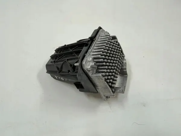 BMW 7 G11 G12 Frontscheinwerfer Teil OEM 11540201070 image 2