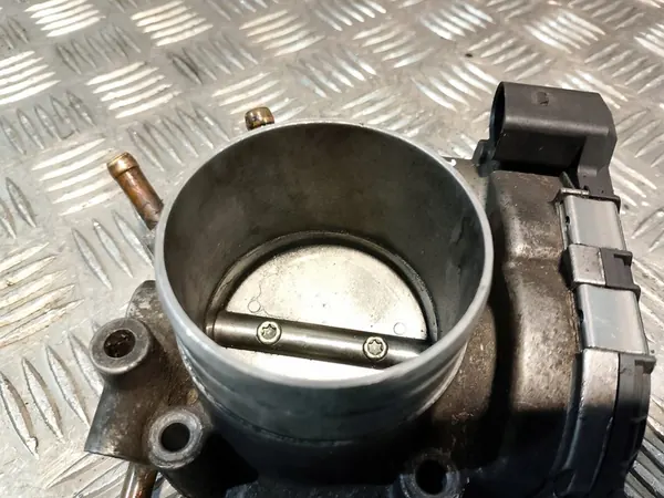 Corpo de borboleta AUDI A4 B6 2.0B FSI 06D133062 image 3