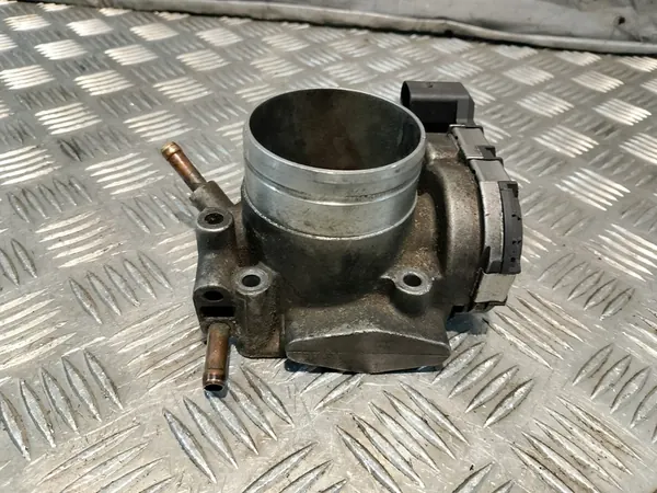 Corpo de borboleta AUDI A4 B6 2.0B FSI 06D133062 image 9