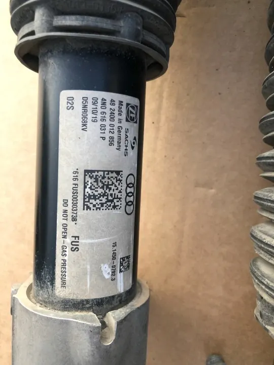 Audi A8 D5 ilmaiskuspaketit OEM 4N0616002L image 6