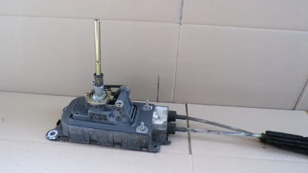 Vaihteenvaihtaja OCTAVIA 1.9TDI 1J0711266E image 2