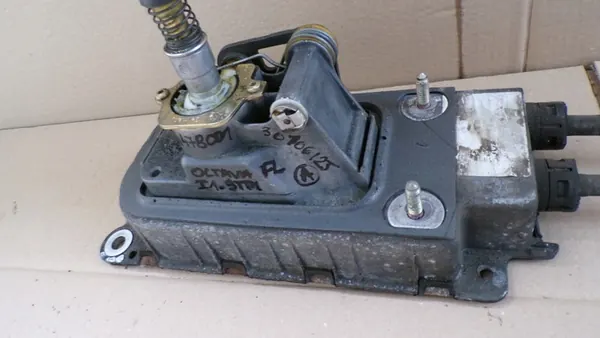 Vaihteenvaihtaja OCTAVIA 1.9TDI 1J0711266E image 3