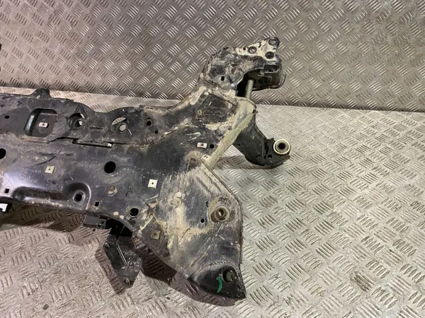 UTO32225 Etuapukehys Ford Kuga III 2020:lle image 6