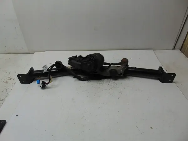 Mercedes C W206 hinausvetokoukku OEM A2065400556 image 2
