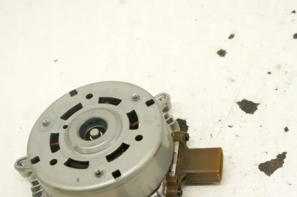 Kühlerlüftermotor Nissan X-Trail T33 1.5i TS279 image 3