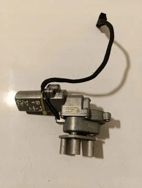 OEM 7H0843766F Linker Achterdeursluiting VW Transporter image 2