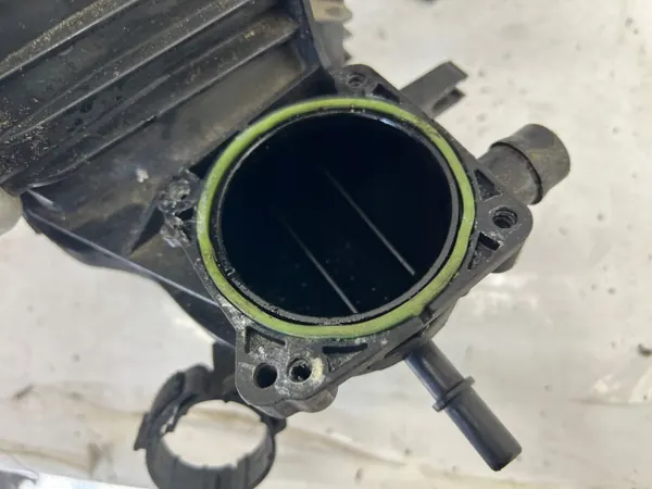 Collecteur d'admission Audi A3 8V OEM 04E129711E / 04E145749B image 3