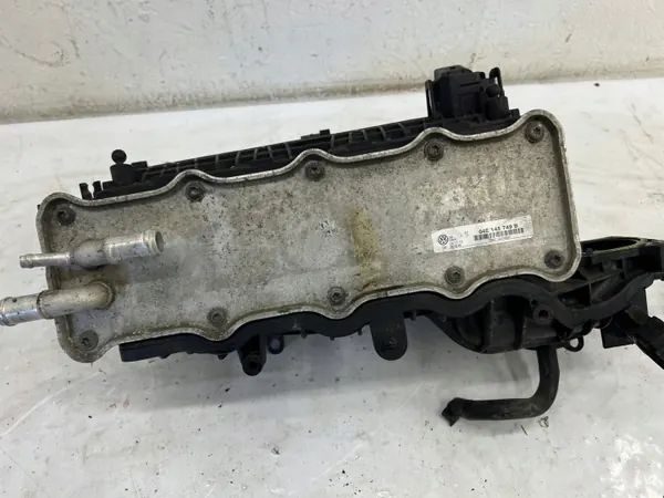 Collecteur d'admission Audi A3 8V OEM 04E129711E / 04E145749B image 4
