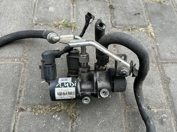 Vanne de Pression de Carburant 5Q0906009E VW Audi Skoda Seat 1.4 TSI image 3