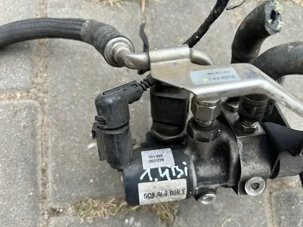 Vanne de Pression de Carburant 5Q0906009E VW Audi Skoda Seat 1.4 TSI image 5