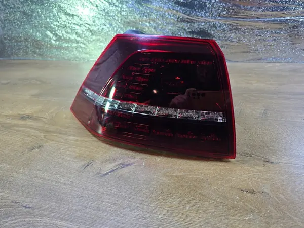 VW GOLF VII 7 GTI R LINE Luz Trasera Izquierda 5G0945207C image 2