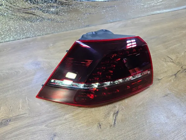 VW GOLF VII 7 GTI R LINE Luz Trasera Izquierda 5G0945207C image 4