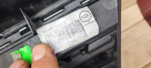 VW TIGUAN II Grill Front 5NA853651G 5NA853653B image 8