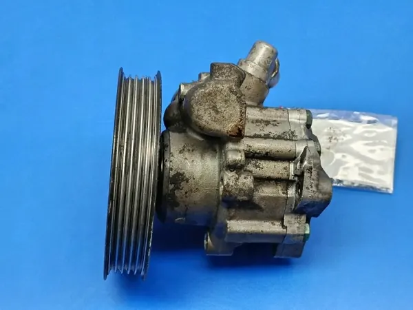 Bomba de direção VW Passat B5 1.9TDI OEM 8D0145156T image 4