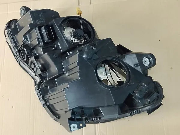 MERCEDES C-KLASA W204 LIFT 11-14 RECHTER KOPLAMP EUR. A2048205059 image 10