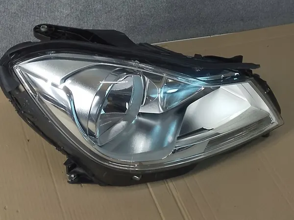 MERCEDES C-KLASA W204 LIFT 11-14 RECHTER KOPLAMP EUR. A2048205059 image 3