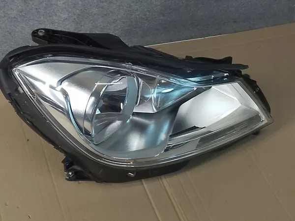 MERCEDES C-KLASA W204 LIFT 11-14 RECHTER KOPLAMP EUR. A2048205059 image 4