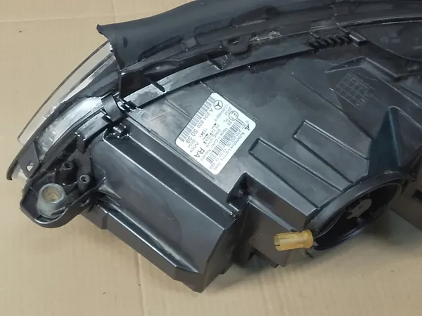 MERCEDES C-KLASA W204 LIFT 11-14 RECHTER KOPLAMP EUR. A2048205059 image 7