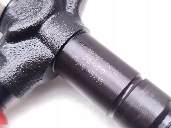 Isuzu D-Max Bränsleinsprutare 2.5 CRDi Diesel 2014 OEM image 7