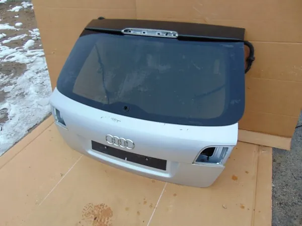 Hayon avec vitre Audi A3 8P Lift 5 portes OEM image 5