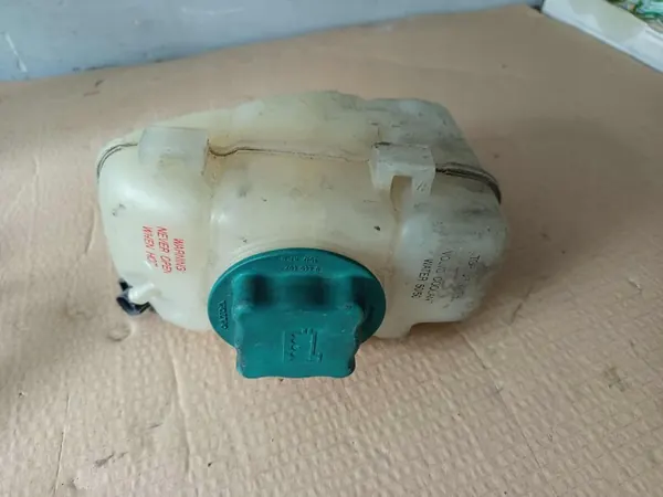 VOLVO S60 S80 V70 XC90 Ausdehnungsbehälter 30741973/ME image 2