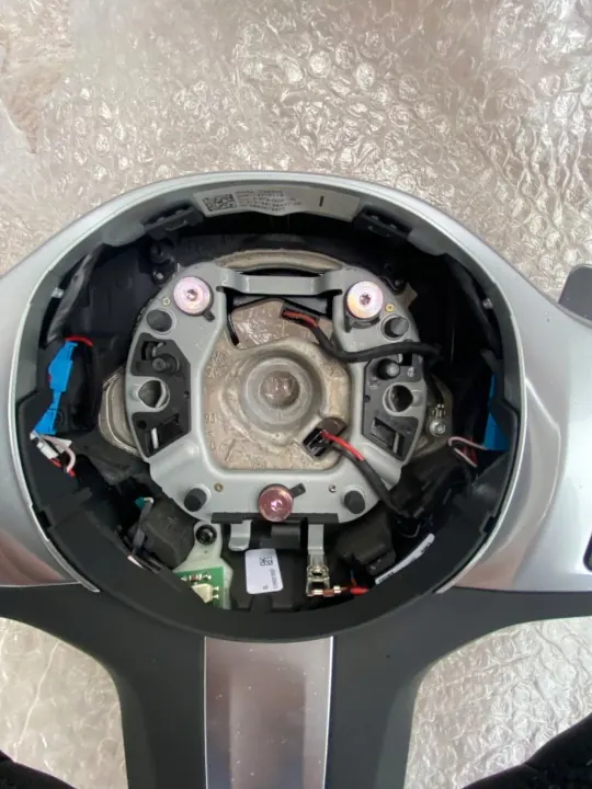 Volant BMW X5 X6 G05 G06 M-Package OEM image 3