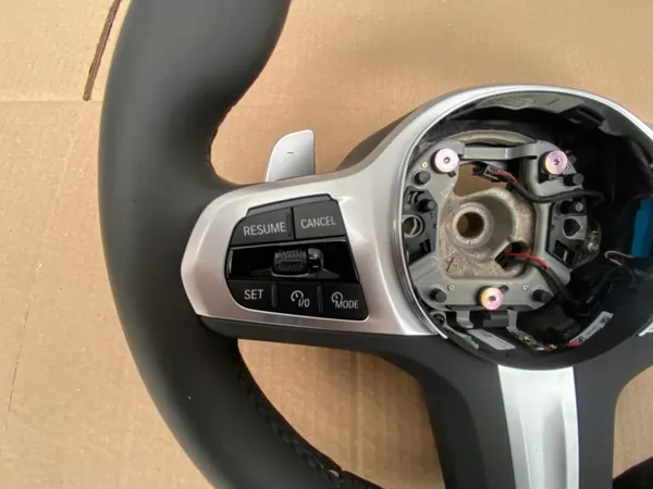 Volant BMW X5 X6 G05 G06 M-Package OEM image 4