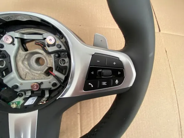 Volant BMW X5 X6 G05 G06 M-Package OEM image 5