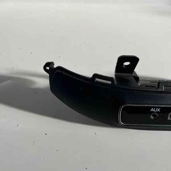 FIAT 500X USB AUX Panel 735589992 image 2
