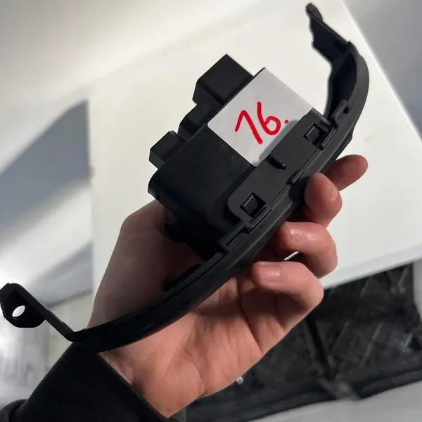 FIAT 500X USB AUX Panel 735589992 image 8