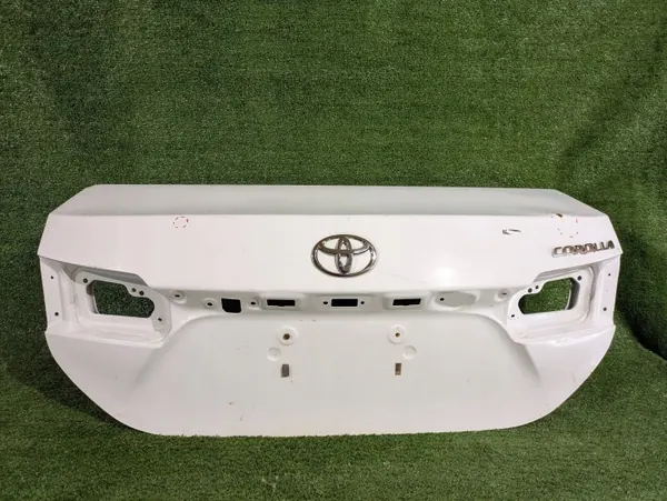 Toyota Corolla E16 Takakontti OEM CSC28547 image 2