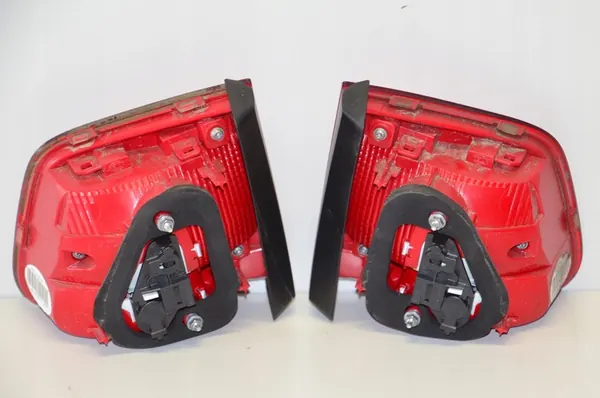 Volkswagen OE 5N0945096R 5N0945095R image 8