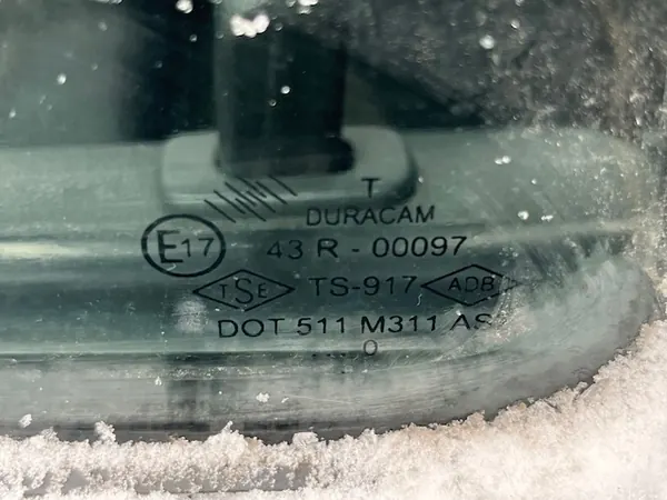 Vitre porte arrière droite Dacia Logan I OEM AK-12-723407 image 4
