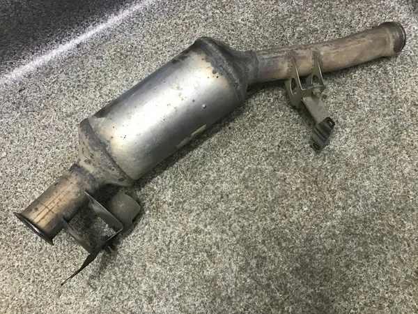 Silencieux central Mercedes ML W164 3.0 CDI V6 OEM image 1