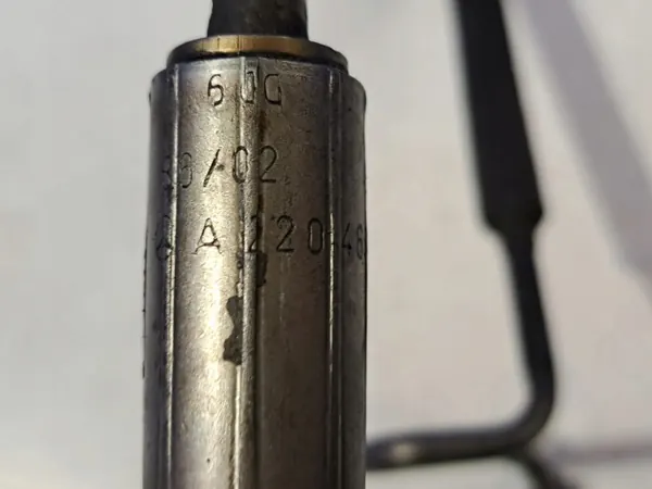 Mercedes-Benz Öleinfüllrohr OEM A220466381 - Gebraucht image 4