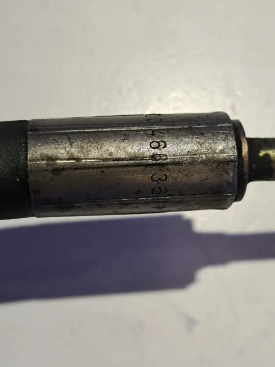Mercedes-Benz Öleinfüllrohr OEM A220466381 - Gebraucht image 5