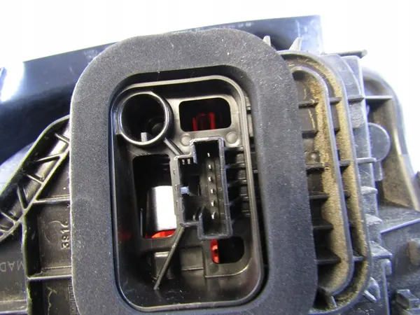 VW Polo V Lift Luz Trasera Derecha 6C0945096M image 10