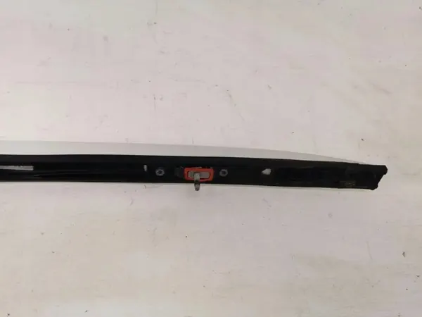 Asidero trasero izquierdo OEM A2058900693 Mercedes C W205 image 3